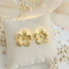 Boucles d’Oreilles à la Mode – Élégance & Tendance | Fleur dorée
