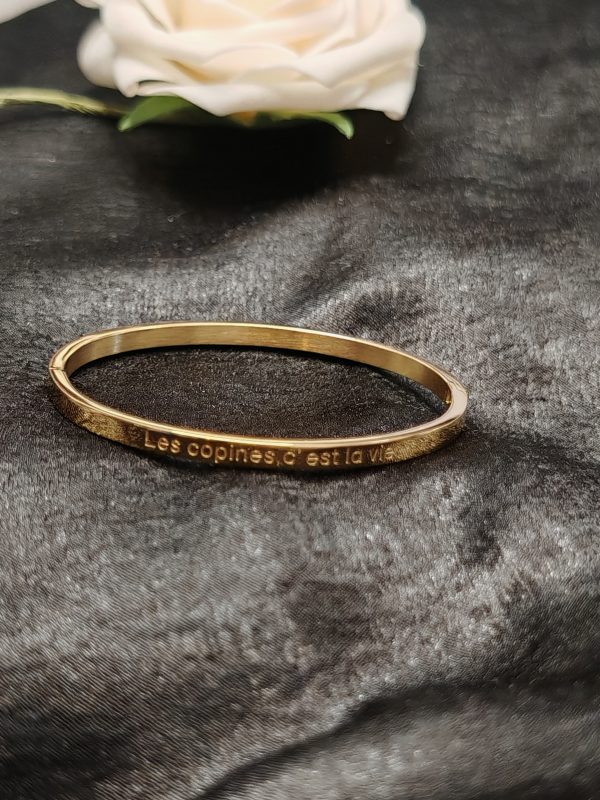 bracelet-les-copines-c-est-la-vie-dore Bracelet doré personnalisé "les copines c'est la vie" en acier inoxydable