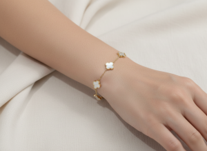 Bracelet trefle nacre