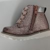 Chaussures roses montantes bebe